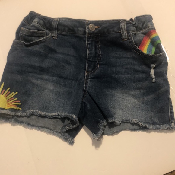 Girls super stretch cat & Jack elastic stretchy rainbow shorts - Picture 2 of 10